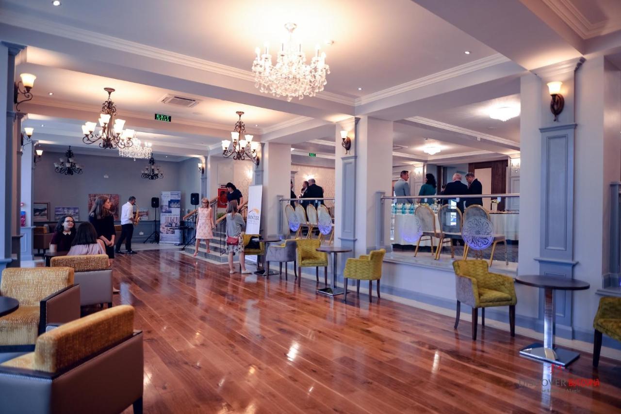 The Frontier Hotel Siret Buitenkant foto