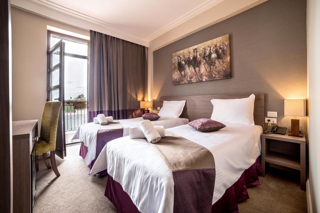 The Frontier Hotel Siret Buitenkant foto